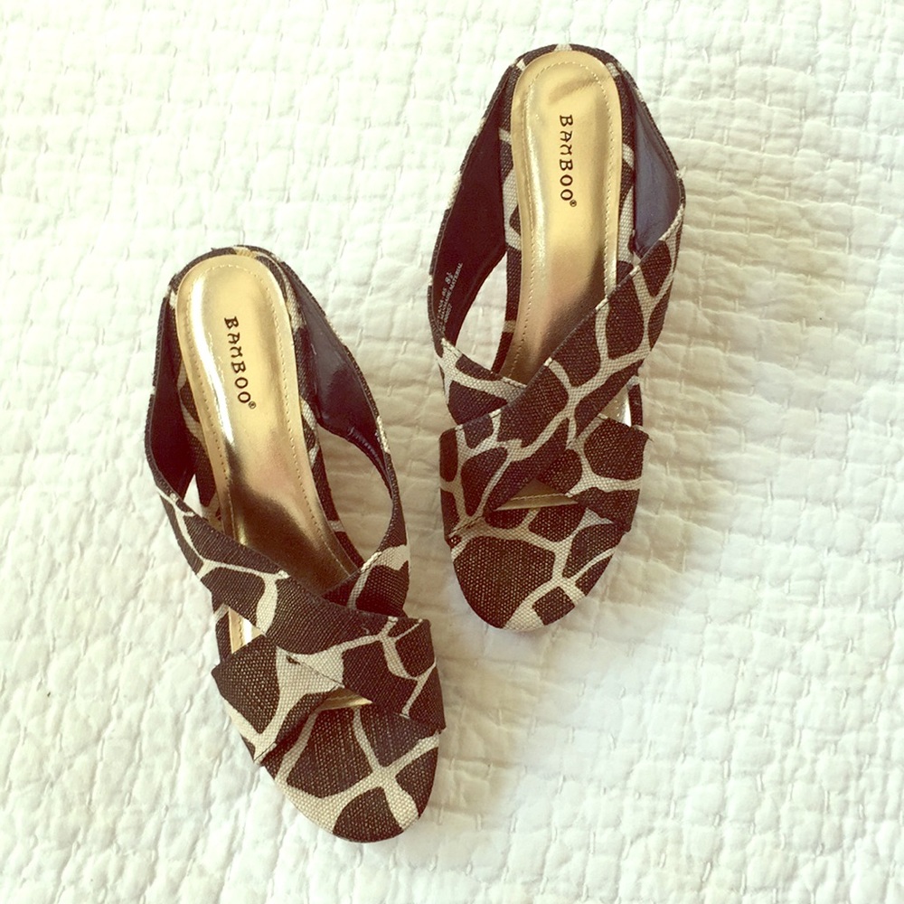 NWOT Giraffe Print Cork Wedges Sz 8.5